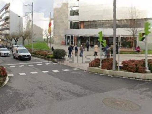 Local, Pontevedra