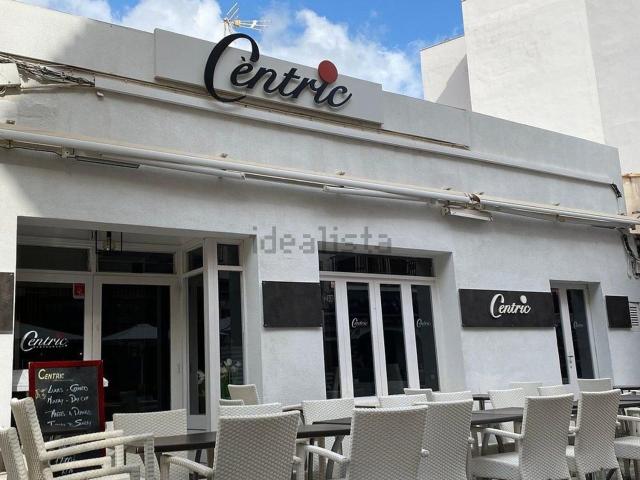 Local, Pollença