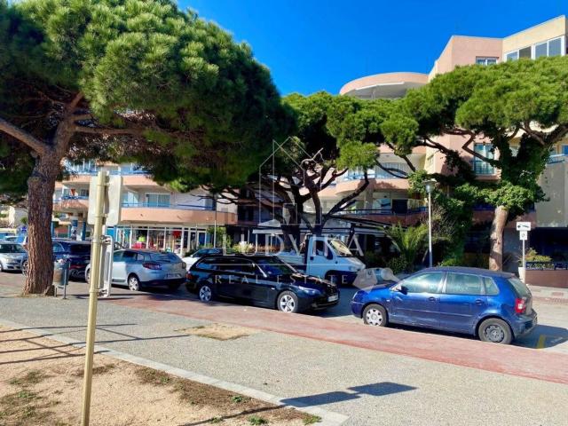 Local, Platja Llarga, Castell Platja d&apos Aro