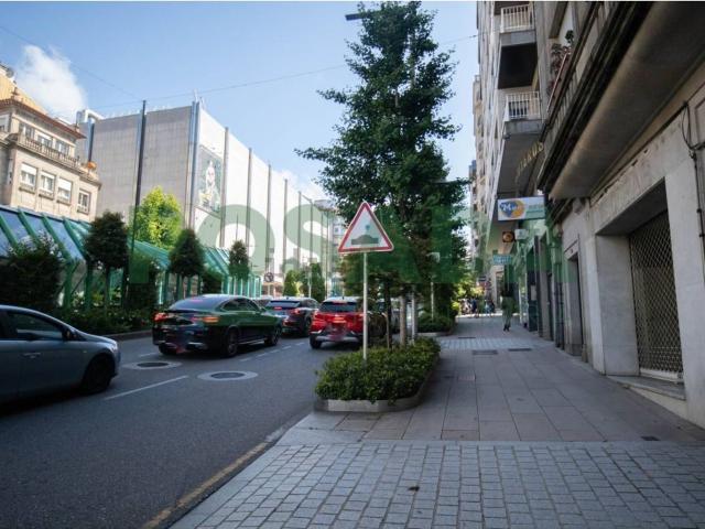 Local, Plaza España Corte Inglés, Vigo