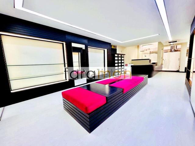 Local, Plaza España Corte Inglés, Vigo