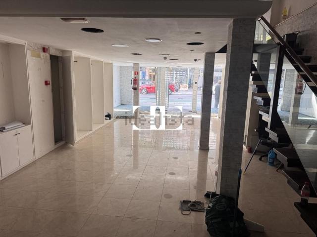 Local, Plaza España Corte Inglés, Vigo