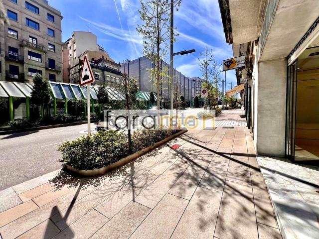 Local, Plaza España Corte Inglés, Vigo