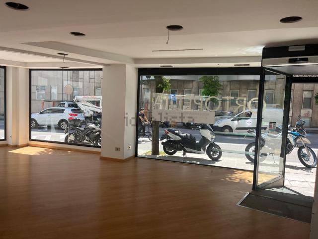 Local, Plaza España Corte Inglés, Vigo