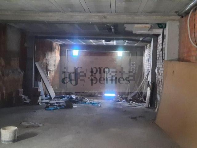 Local, Plaza España Corte Inglés, Vigo