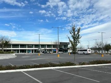 LOCAL PLANTA BAJA EN PLAZA URDIÑOLA CERCA DE HOME DEPOT NOGALERA