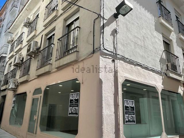 Local, Plasencia
