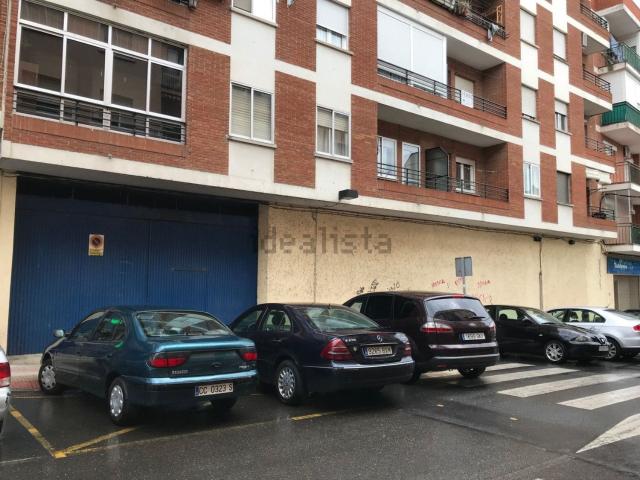 Local, Plasencia