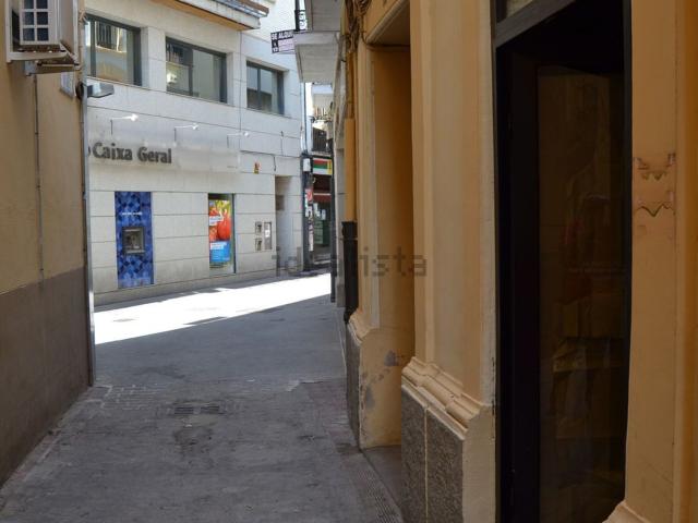 Local, Plasencia