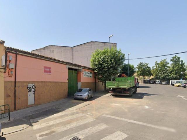 Local, Plasencia