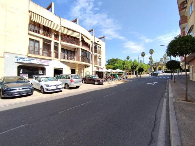 Local, Plasencia