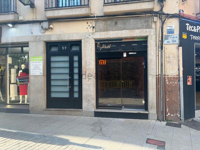 Local, Plasencia