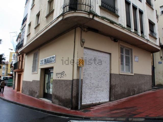 Local, Plasencia