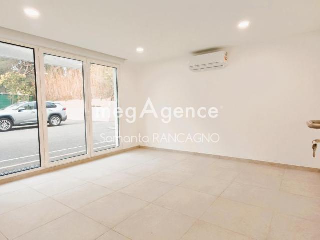Fréjus Capitou – Local professionnel neuf 80 m² avec 5 parkings