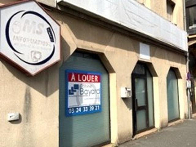 LOCAL PROFESSIONNEL OU COMMERCIAL SUR AXE TRÈS PASSANT