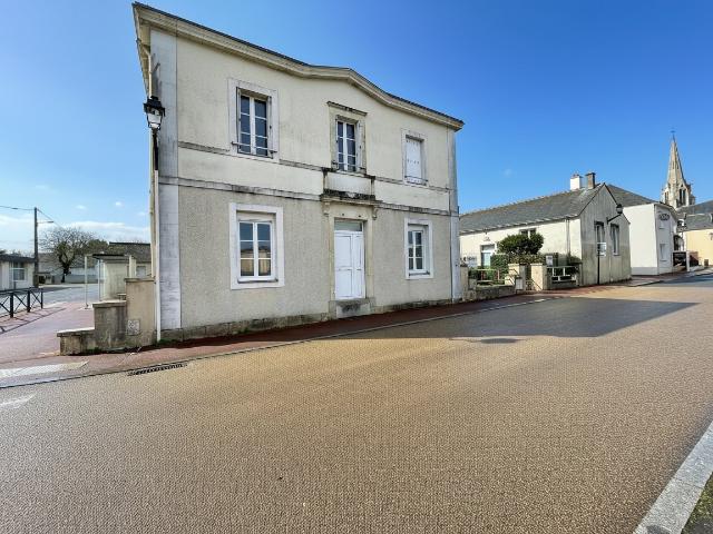 Local professionnel au cœur de Mésanger