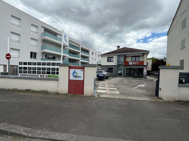 LOCAL PROFESSIONNEL AUBIERE CENTRE VILLE