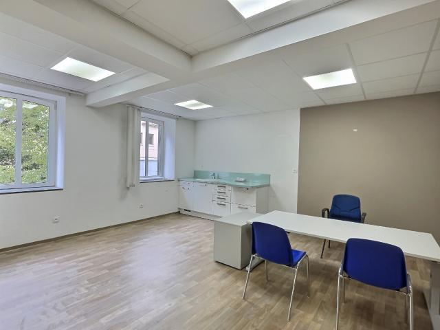 Local professionnel à louer Idéal médecin 140 m2 Centre ville de Forbach