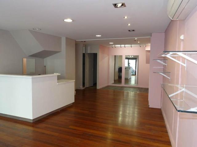 LOCAL PROFESSIONNEL COMMERCIAL