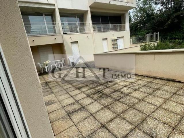 Local professionnel de 150 m² à Melun, idéal pour kiné