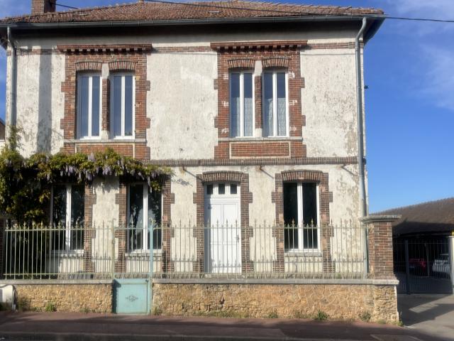 LOCAL PROFESSIONNEL ET COMMERCIAL MAULETTE