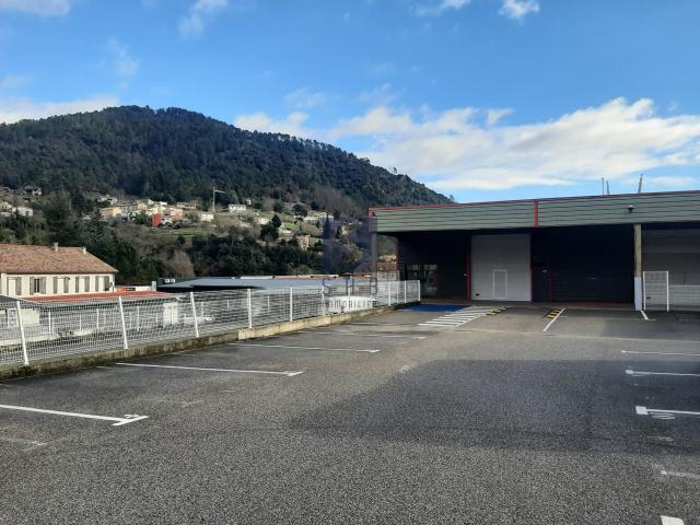 Local professionnel St Sauveur de montagut