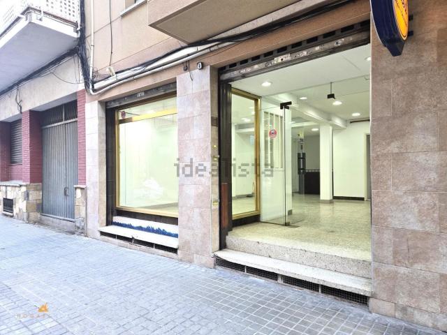 Local, Premiá de Mar