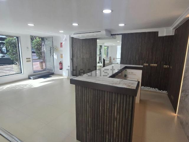 Local, Puerto Banús, Marbella