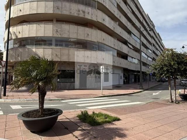 Local, Puerto de Estepona, Estepona