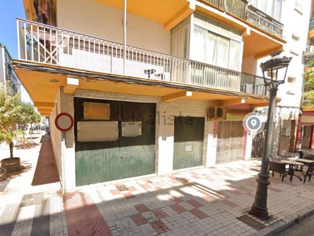 Local, Puerto de Estepona, Estepona