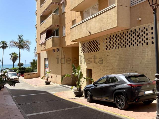 Local, Puerto de Estepona, Estepona
