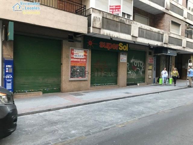 Local, Recogidas, Granada
