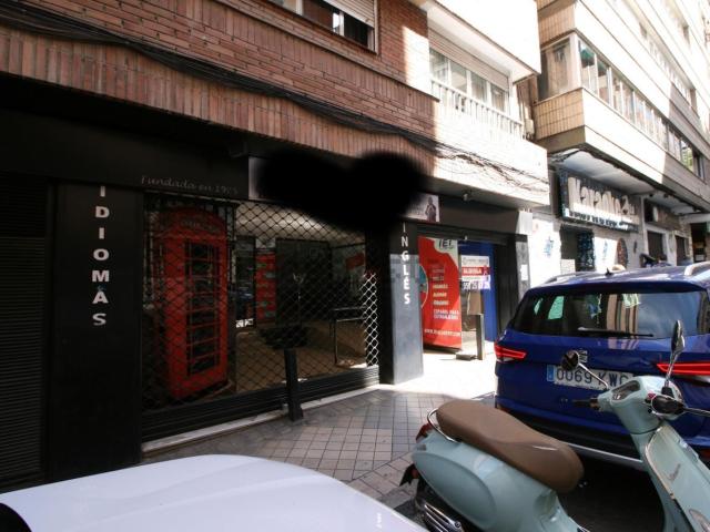 Local, Recogidas, Granada
