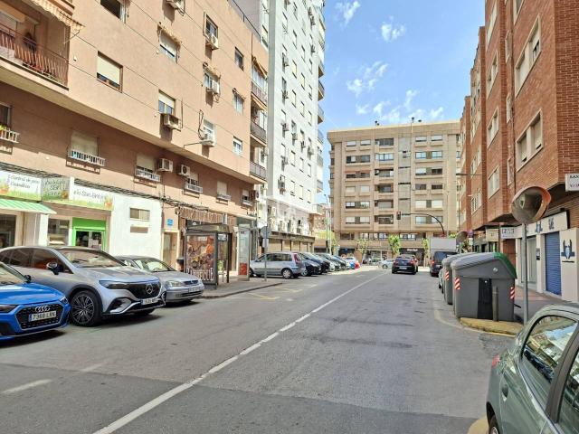 LOCAL REFORMADO con ALTA RENTABILIDAD en MURCIA