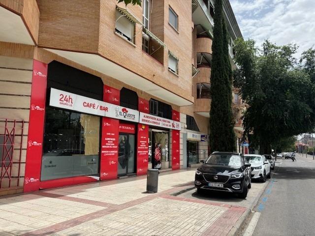LOCAL REFORMADO EN AVDA. EUROPA