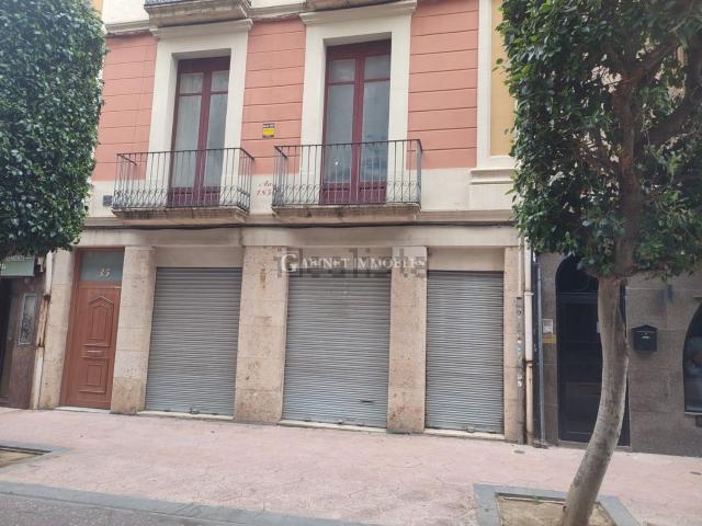 Local, Reus