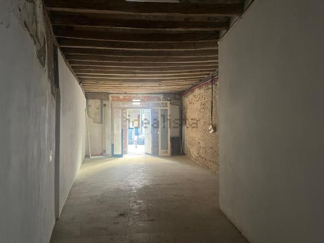 Local, Reus