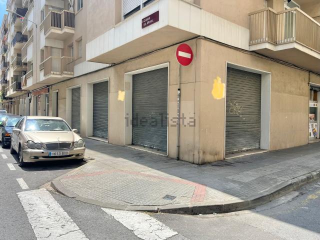 Local, Reus