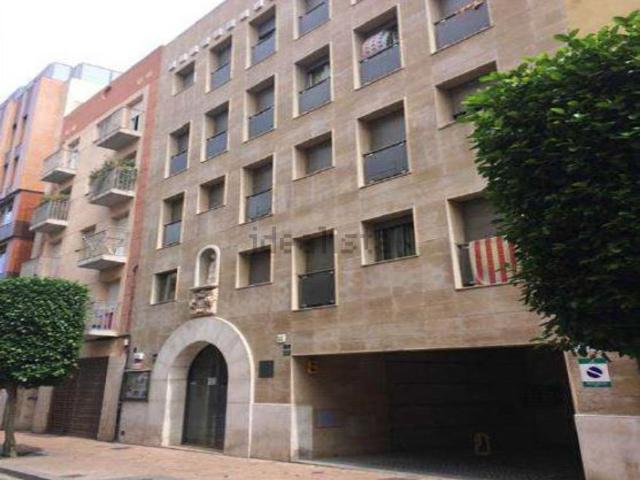 Local, Reus