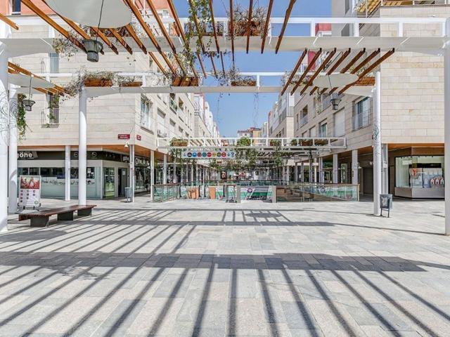 Local, Reus