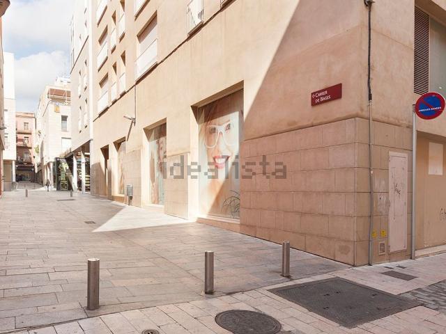 Local, Reus