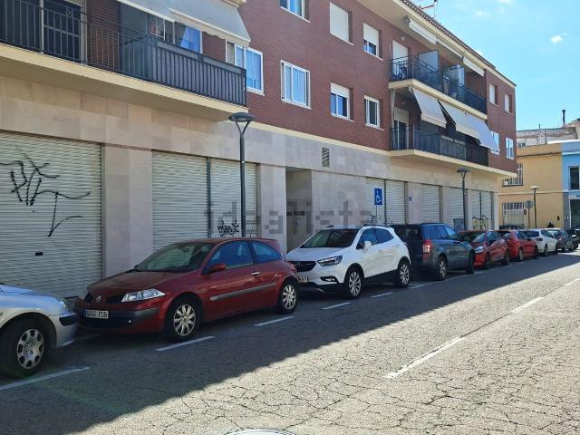 Local, Reus