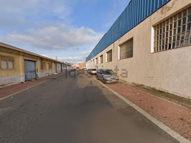 Local, Reus