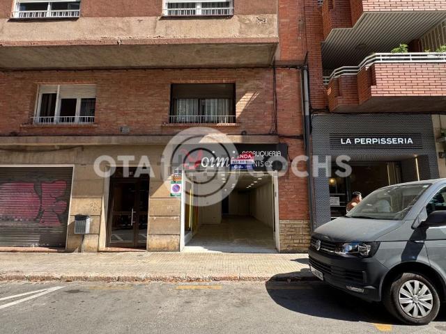 Local, Reus