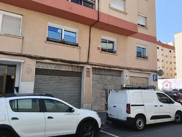 Local, Reus