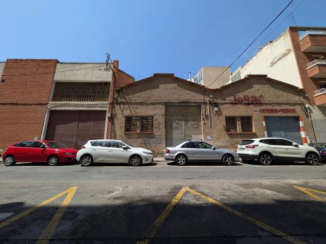 Local, Reus