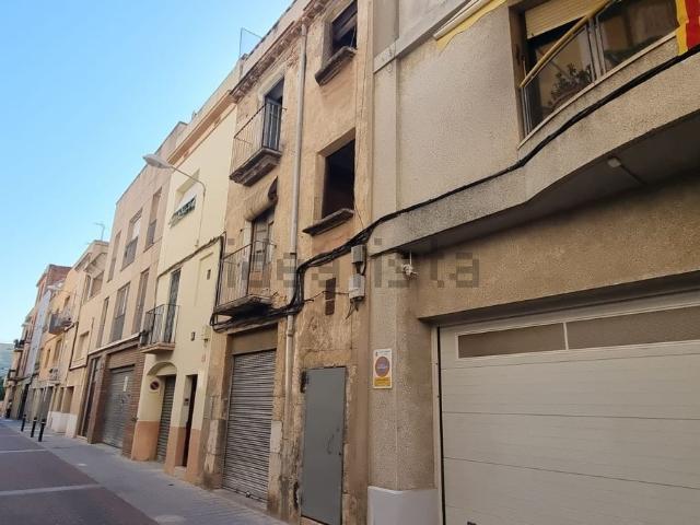 Local, Reus