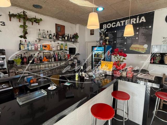 Local, Reus