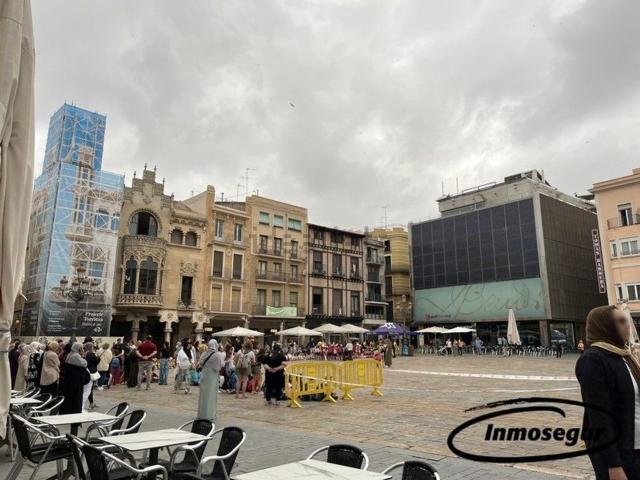 Local, Reus