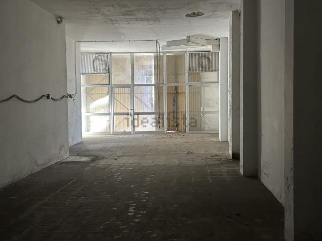 Local, Reus
